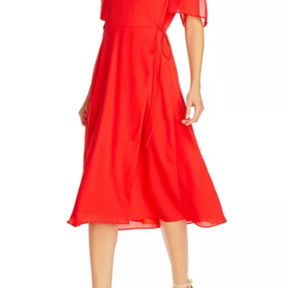Alice and Olivia
Suri Flutter-Sleeve Wrap Dress